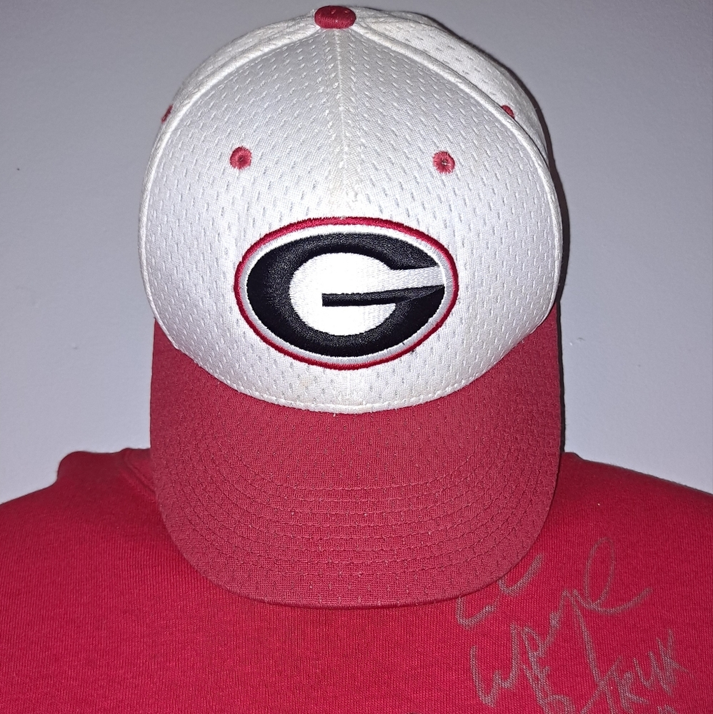 Nike Georgia Bulldog Red and White fitted Cap. Vintage, please Ask for pictures
